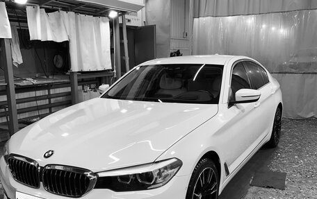 BMW 5 серия, 2018 год, 3 380 000 рублей, 3 фотография