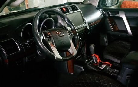 Toyota Land Cruiser Prado 150 рестайлинг 2, 2015 год, 4 200 000 рублей, 3 фотография