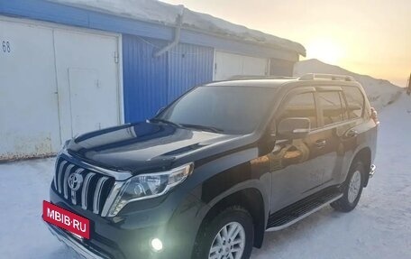 Toyota Land Cruiser Prado 150 рестайлинг 2, 2015 год, 4 200 000 рублей, 5 фотография