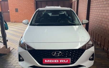 Hyundai Solaris II рестайлинг, 2020 год, 1 750 000 рублей, 1 фотография