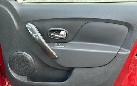 Renault Logan II, 2018 год, 1 150 000 рублей, 18 фотография