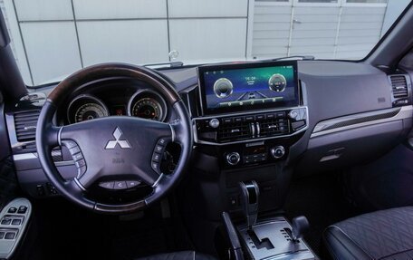 Mitsubishi Pajero IV, 2020 год, 4 410 000 рублей, 13 фотография