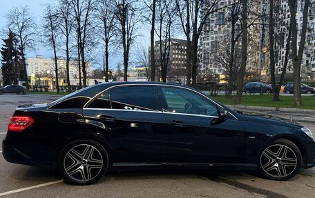 Mercedes-Benz E-Класс, 2012 год, 1 750 000 рублей, 5 фотография