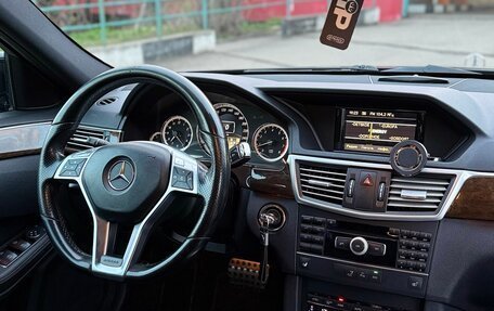 Mercedes-Benz E-Класс, 2012 год, 1 750 000 рублей, 15 фотография