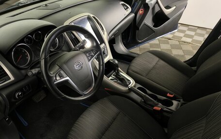 Opel Astra J, 2010 год, 700 000 рублей, 8 фотография