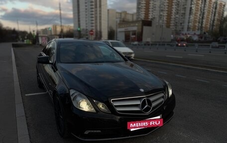 Mercedes-Benz E-Класс, 2010 год, 1 900 000 рублей, 4 фотография