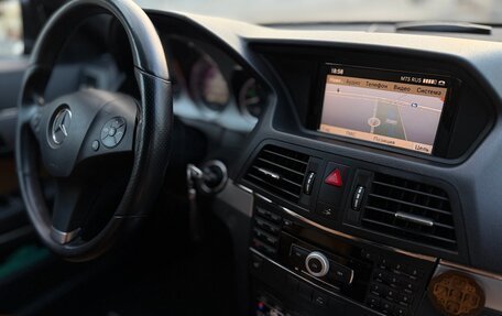 Mercedes-Benz E-Класс, 2010 год, 1 900 000 рублей, 13 фотография