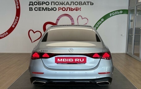 Mercedes-Benz E-Класс, 2023 год, 6 790 000 рублей, 4 фотография