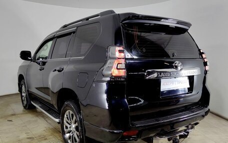 Toyota Land Cruiser Prado 150 рестайлинг 2, 2020 год, 5 200 000 рублей, 5 фотография