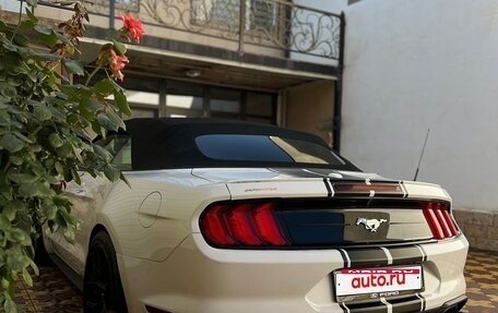 Ford Mustang VI рестайлинг, 2020 год, 2 750 000 рублей, 1 фотография