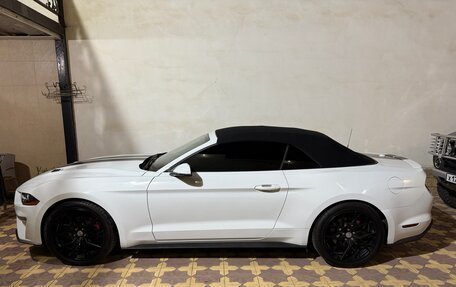 Ford Mustang VI рестайлинг, 2020 год, 2 750 000 рублей, 13 фотография