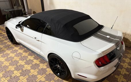 Ford Mustang VI рестайлинг, 2020 год, 2 750 000 рублей, 9 фотография