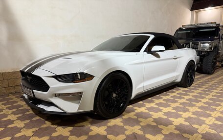 Ford Mustang VI рестайлинг, 2020 год, 2 750 000 рублей, 15 фотография