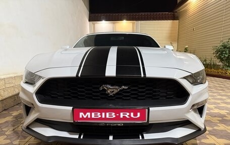 Ford Mustang VI рестайлинг, 2020 год, 2 750 000 рублей, 10 фотография