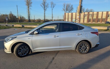 Hyundai Solaris II рестайлинг, 2021 год, 1 750 000 рублей, 4 фотография