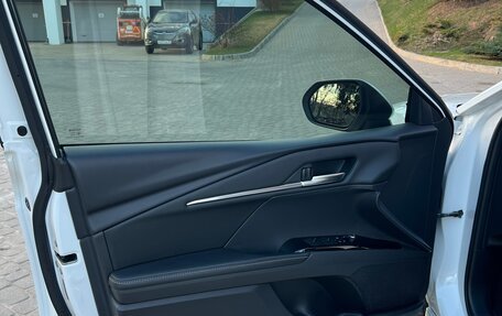 Toyota Camry, 2024 год, 3 799 000 рублей, 10 фотография