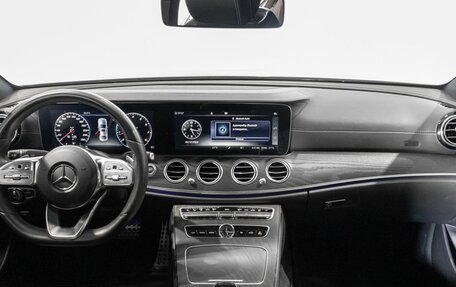 Mercedes-Benz E-Класс, 2019 год, 4 212 000 рублей, 6 фотография