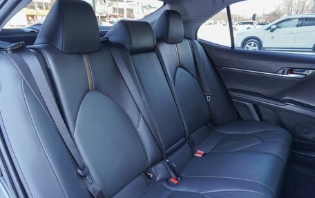 Toyota Camry, 2018 год, 2 700 000 рублей, 13 фотография