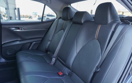 Toyota Camry, 2018 год, 2 700 000 рублей, 16 фотография