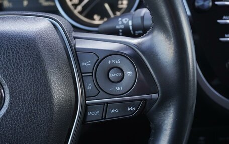 Toyota Camry, 2018 год, 2 700 000 рублей, 22 фотография