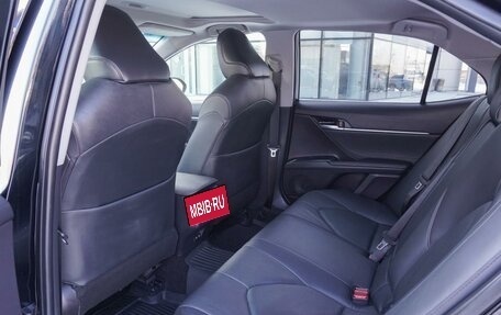 Toyota Camry, 2018 год, 2 700 000 рублей, 17 фотография