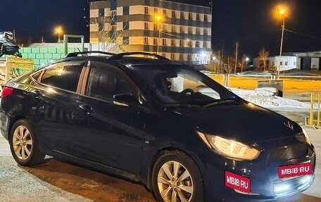 Hyundai Solaris II рестайлинг, 2011 год, 700 000 рублей, 2 фотография