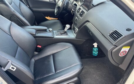 Mercedes-Benz C-Класс, 2008 год, 1 300 000 рублей, 11 фотография