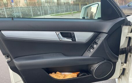 Mercedes-Benz C-Класс, 2008 год, 1 300 000 рублей, 13 фотография