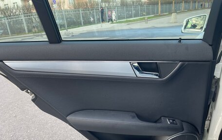 Mercedes-Benz C-Класс, 2008 год, 1 300 000 рублей, 14 фотография