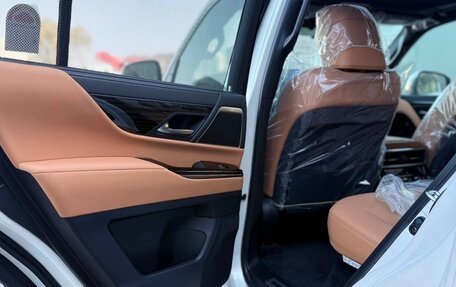 Lexus LX, 2025 год, 20 000 000 рублей, 6 фотография