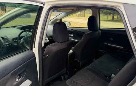 Toyota Prius v (+) I (ZVW40/41) рестайлинг, 2015 год, 2 000 000 рублей, 6 фотография