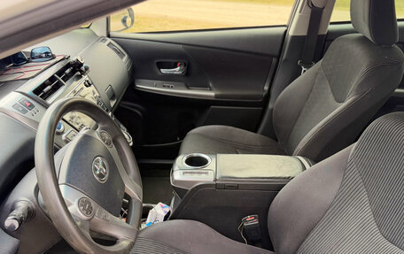 Toyota Prius v (+) I (ZVW40/41) рестайлинг, 2015 год, 2 000 000 рублей, 7 фотография