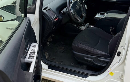 Toyota Prius v (+) I (ZVW40/41) рестайлинг, 2015 год, 2 000 000 рублей, 8 фотография