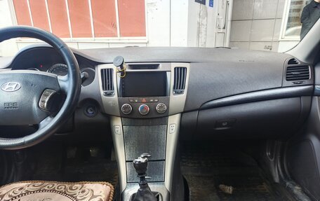Hyundai Sonata VI, 2008 год, 300 000 рублей, 2 фотография