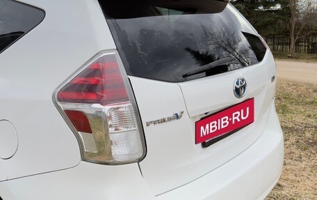 Toyota Prius v (+) I (ZVW40/41) рестайлинг, 2015 год, 2 000 000 рублей, 3 фотография