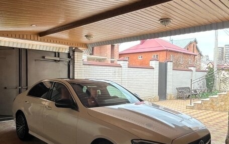 Mercedes-Benz E-Класс, 2021 год, 4 850 000 рублей, 1 фотография