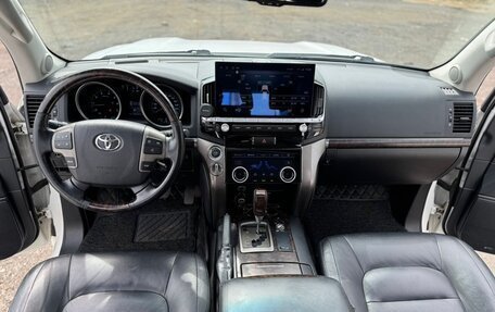 Toyota Land Cruiser 200, 2011 год, 3 650 000 рублей, 8 фотография