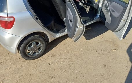 Toyota Vitz, 2001 год, 350 000 рублей, 13 фотография