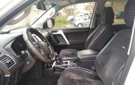 Toyota Land Cruiser Prado 150 рестайлинг 2, 2017 год, 5 500 000 рублей, 11 фотография