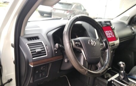 Toyota Land Cruiser Prado 150 рестайлинг 2, 2017 год, 5 500 000 рублей, 10 фотография