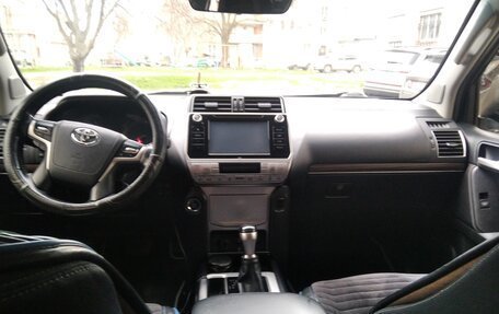 Toyota Land Cruiser Prado 150 рестайлинг 2, 2017 год, 5 500 000 рублей, 16 фотография