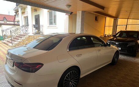 Mercedes-Benz E-Класс, 2021 год, 4 850 000 рублей, 2 фотография