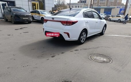 KIA Rio IV, 2017 год, 800 000 рублей, 7 фотография