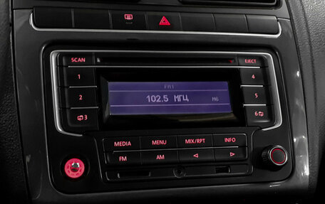 Volkswagen Polo VI (EU Market), 2015 год, 690 000 рублей, 13 фотография