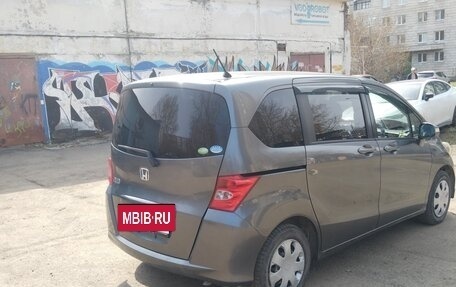 Honda Freed I, 2010 год, 960 000 рублей, 4 фотография