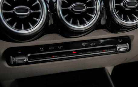 Mercedes-Benz GLB, 2021 год, 3 349 000 рублей, 17 фотография