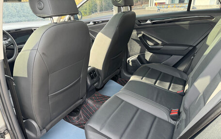 Volkswagen T-Roc I, 2023 год, 1 670 000 рублей, 15 фотография