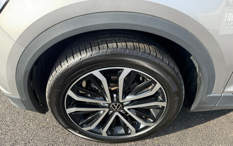 Volkswagen T-Roc I, 2023 год, 1 670 000 рублей, 10 фотография
