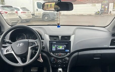 Hyundai Solaris II рестайлинг, 2015 год, 915 000 рублей, 5 фотография