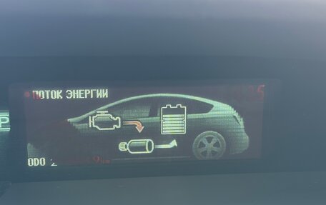 Toyota Prius, 2011 год, 975 000 рублей, 15 фотография